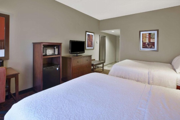 Hampton Inn Brockport image 7